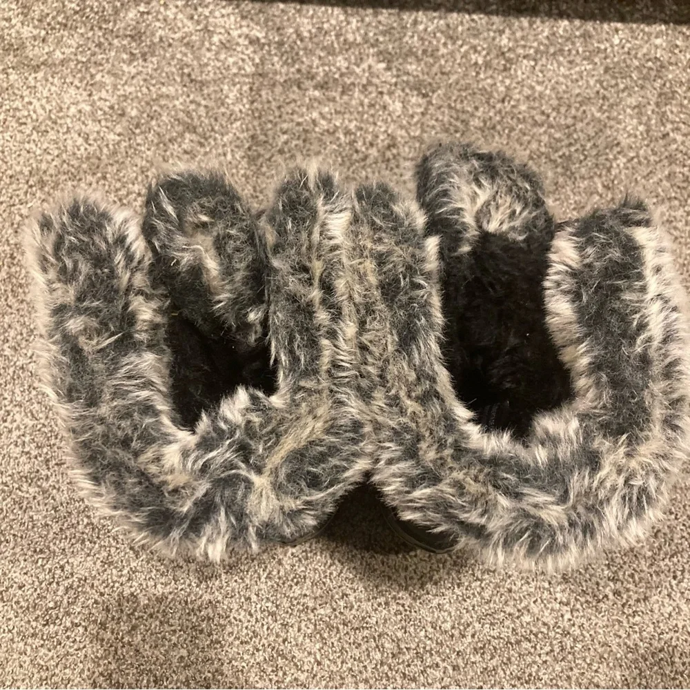 Khombu North Star Winter Boots Women’s Size 7M Black Faux Fur Waterproof